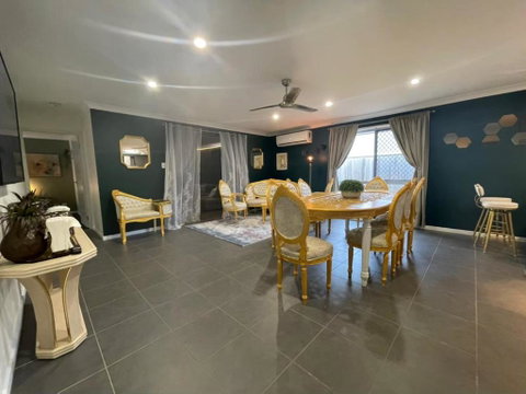 Royal Romanesque Holiday House In Dakabin - Your Accommodation 0