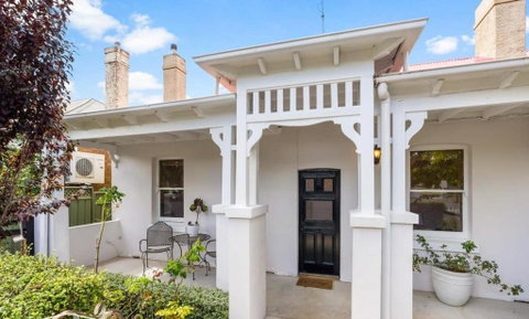 Roseland Cottage - CBD Heritage - Your Accommodation 0