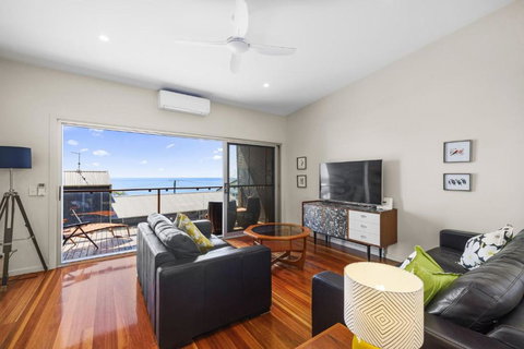 Rock Ledge - Your Accommodation 2