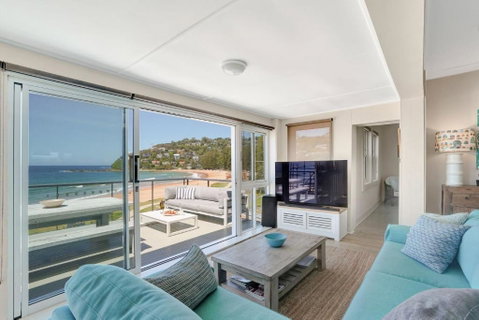 Rocklands Palm Beach Front - Your Accommodation 1