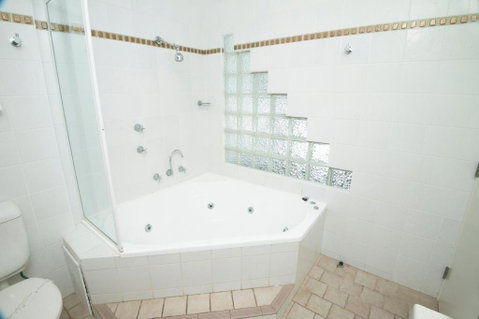 Rockpool Motor Inn - Your Accommodation 3