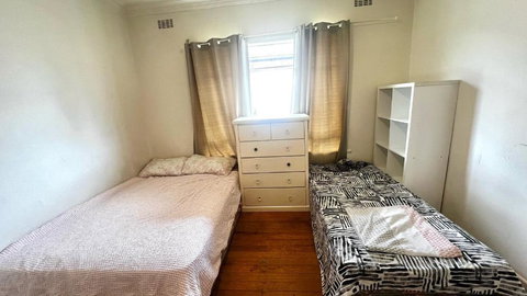 Room Near Tullamarine Airport - Your Accommodation 1