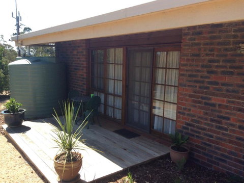 Rose Cottage - Your Accommodation 3