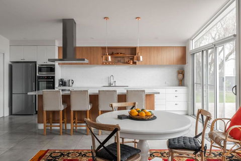 Rose Villa Heritage Home With Parking & WiFi - Your Accommodation 0