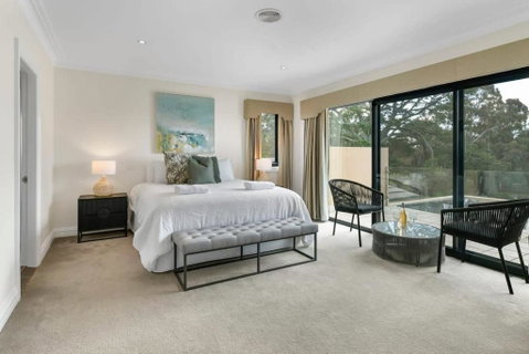Roselawn Retreat - Pool, Incredible Views, Sleeps 8 - Your Accommodation 2