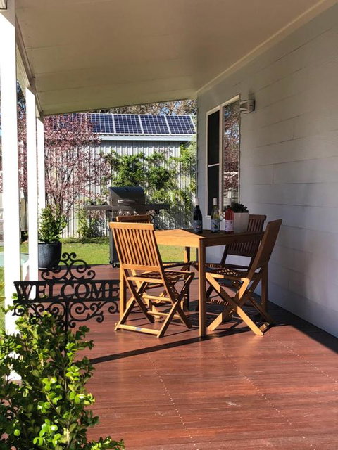 Rosewood Cottage - Your Accommodation 2