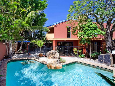 Ross Cres Spacious Private Beach House - Your Accommodation 0