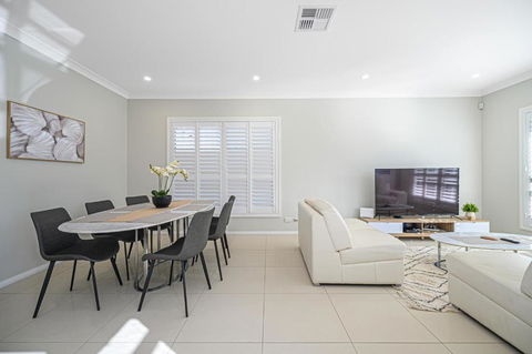 Rousehill Sweet Spacious 4BR Quiet House - Your Accommodation 2