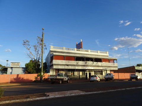Royal Mail Hotel - Meekatharra - Your Accommodation 0