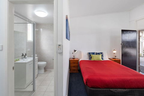 Royal Motel Tenterfield - Your Accommodation 1