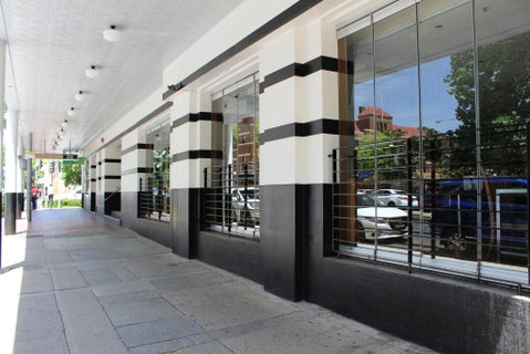 Royal Hotel Orange - Your Accommodation 1