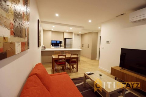 Ruby Red, 1Bd 1Bth Apt - Woden CBD - Your Accommodation 0