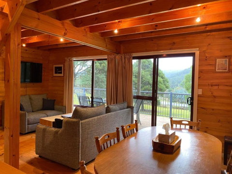 Russell Falls Holiday Cottages - Your Accommodation 3
