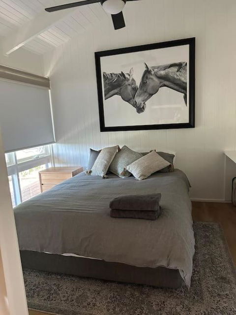 Rustic Retreat: The Lodge Lurg Sanctuary - Your Accommodation 2
