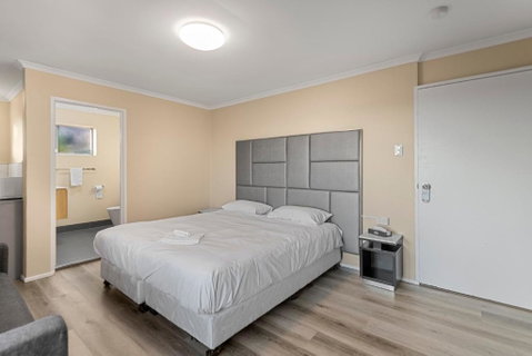 S1 Motel - Your Accommodation 2