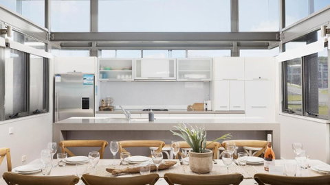 Sails On The Beachfront - Exclusive Seaside Home - Your Accommodation 3