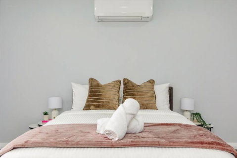 Saint James Hidden Gem! - Your Accommodation 3