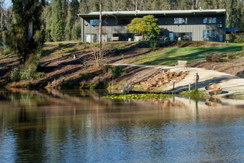 Saladin Lodge with Your Accommodation