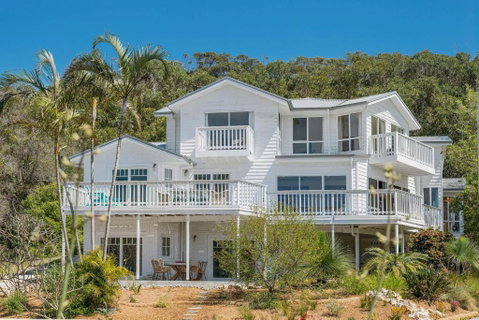 Salt Spray - Your Accommodation 0