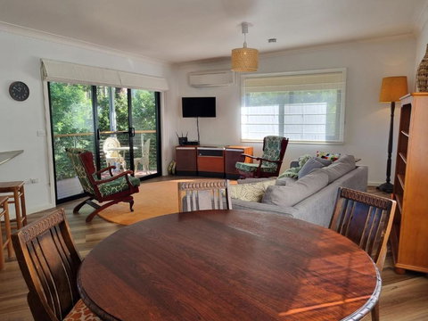 Salty Dog - Your Accommodation 2