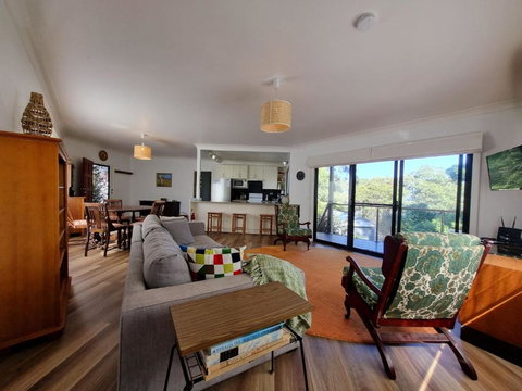 Salty Dog - Your Accommodation 0