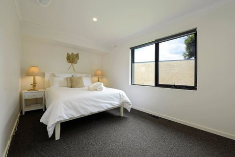 Salty Escape - Your Accommodation 3
