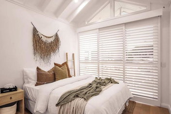 SALTY PALMS On HENLEY -THREE with Your Accommodation