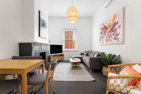 Salty Pines - 3BR House Glenelg South - Your Accommodation 0