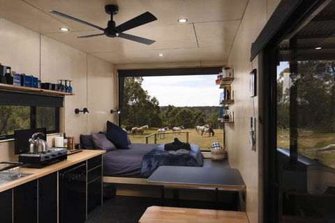 Sam The Tiny Cabin In Serpentine - Your Accommodation 2