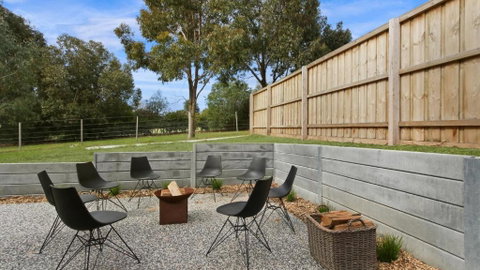 Sams House - Your Accommodation 3