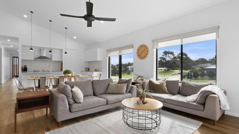 Sams House - Your Accommodation 1