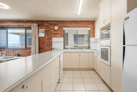 San Clemente Unit 4 24 Orvieto Terrace - Your Accommodation 2