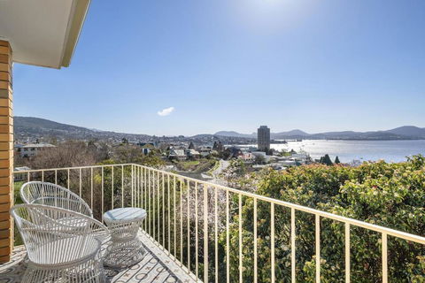 Sandcastle At Sandy Bay Perfect Location Views - Your Accommodation 3