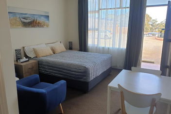 Sandpiper Motel Ulladulla with Your Accommodation