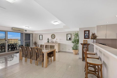 Sandy Cove Apartment The Entrance 48a - Your Accommodation 2