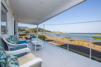 Sandy Decks with Your Accommodation