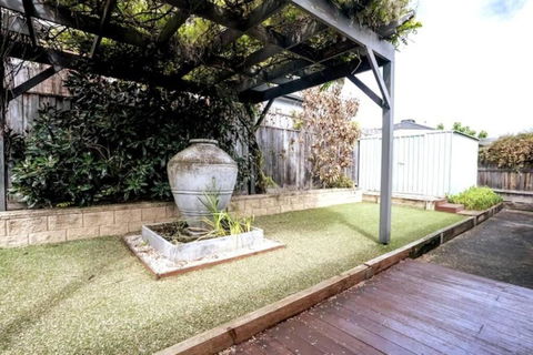 Serene South Morang Retreat - Your Accommodation 2