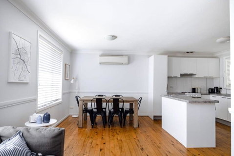 Sharp Road - Comfy & Cosy Near Hospital And Cadia - Your Accommodation 2