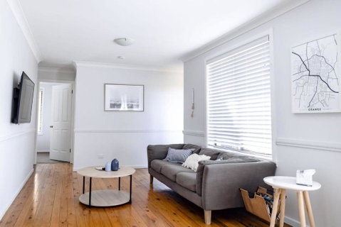 Sharp Road - Comfy & Cosy Near Hospital And Cadia - Your Accommodation 1
