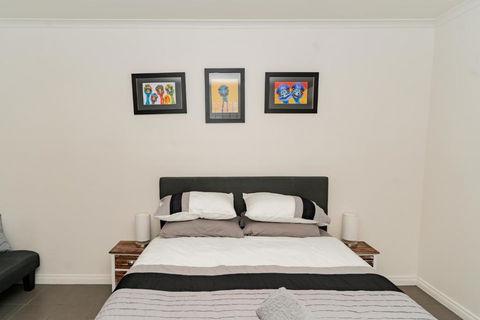 Stay In Blackwood - Your Accommodation 0