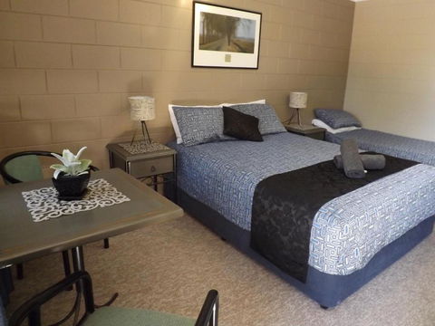 Sunbird Motel - Your Accommodation 1