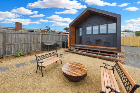 Surrey River Hideaway - Your Accommodation 0