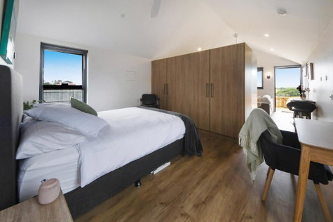 Surrey River Hideaway - Your Accommodation 3