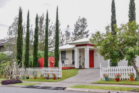 The Arcadia - Entire Luxurious English Cottage With Huge Privacy Near CBD - Your Accommodation 2