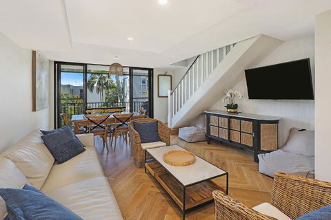 TARA7- On Trend At Taranaki - Your Accommodation 0
