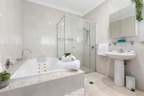 The Country House At Hunchy Montville - Your Accommodation 1