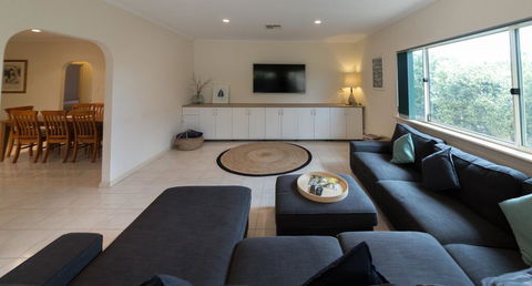 Beachside At Normanville - 7 Ronald Street - Your Accommodation 3