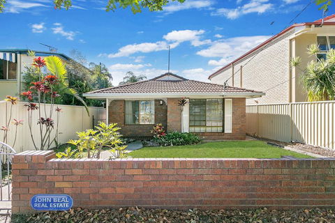Beachside Holiday Home - Your Accommodation 0