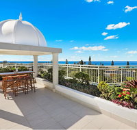 Beachside Resort Kawana Waters - Your Accommodation