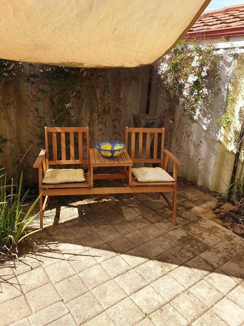 Beachside Retreat - Your Accommodation 3